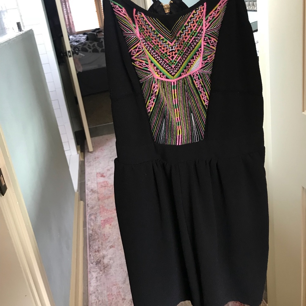 EUC Romper with pockets!